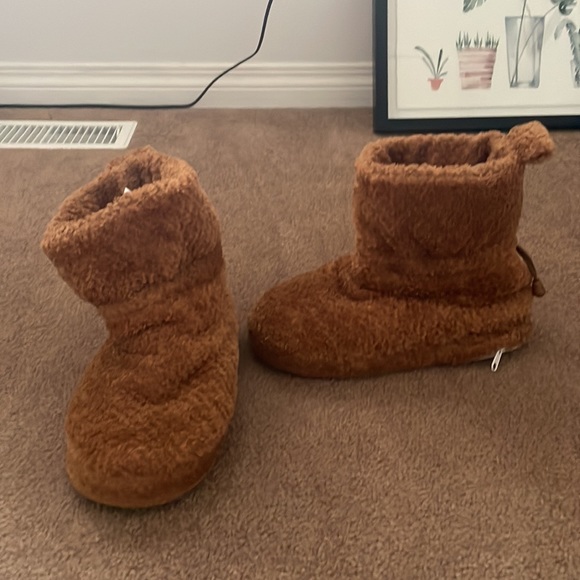 Cozy slippers - Picture 2 of 2